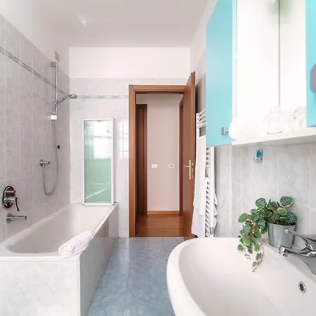 Valles & Mars Apartament Como