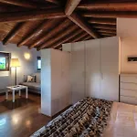 Apartment Valles & Mars Como