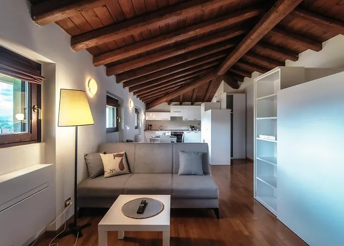 Valles & Mars Apartament Como