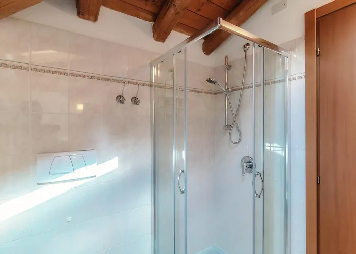 Valles & Mars דירה קומו